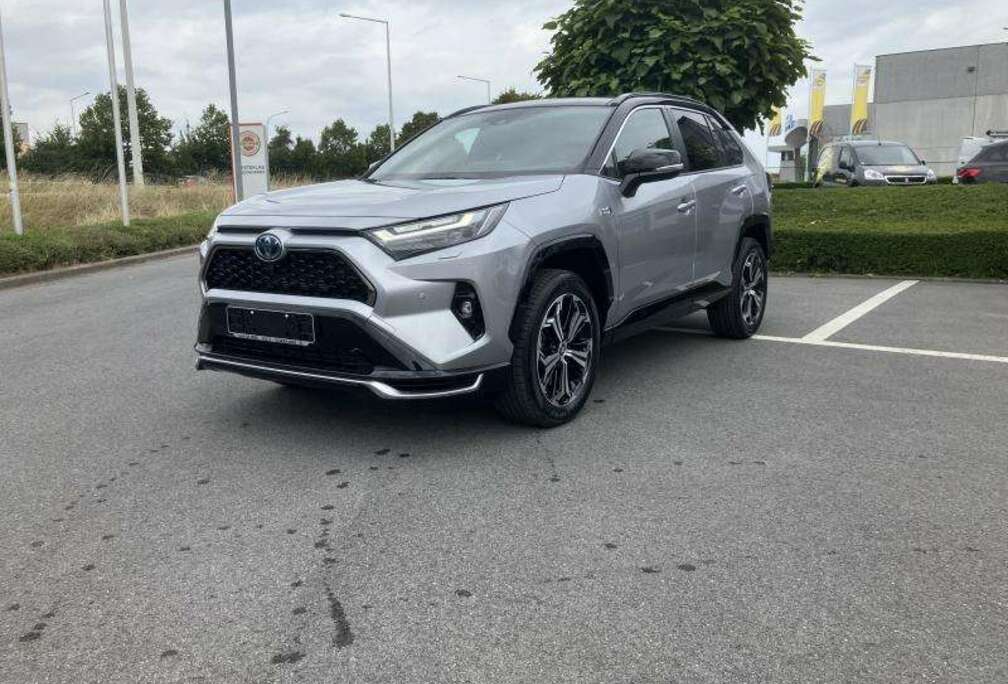 Toyota PHEV Style Plus