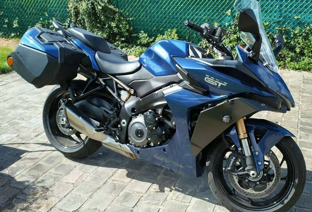 Suzuki GSXF1000GT