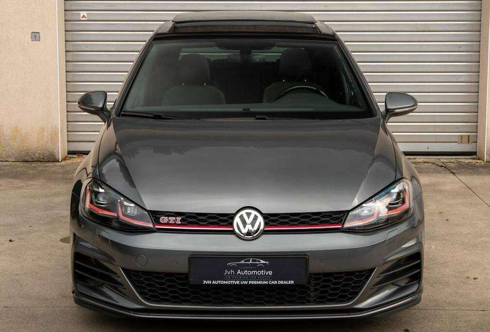 Volkswagen Golf GTI 2.0 TSI OPF DSG Performance