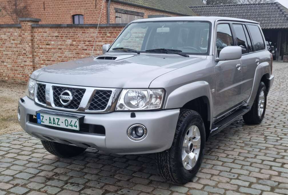 Nissan 3.0 Turbo Di Luxe 5pl.