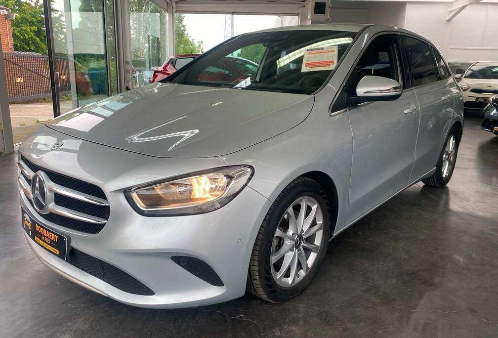 Mercedes-Benz B 180 Business  avec 1 an 1/2 de garantie