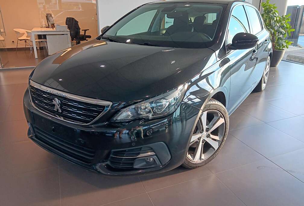 Peugeot Allure 1.2 benzine 130 pk man 6
