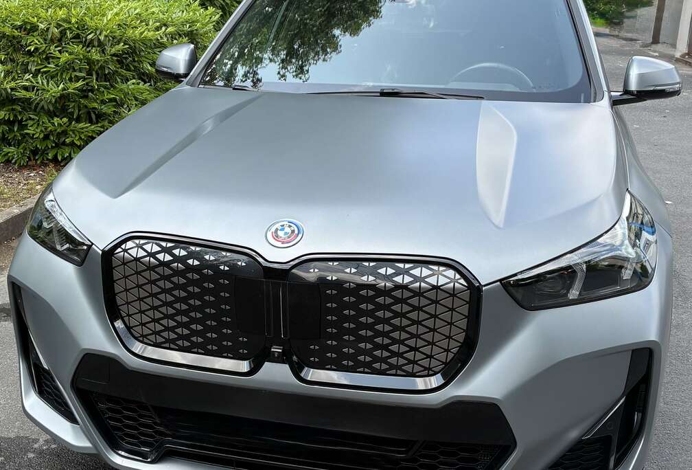 BMW iX1 xDrive30 M Sportpaket