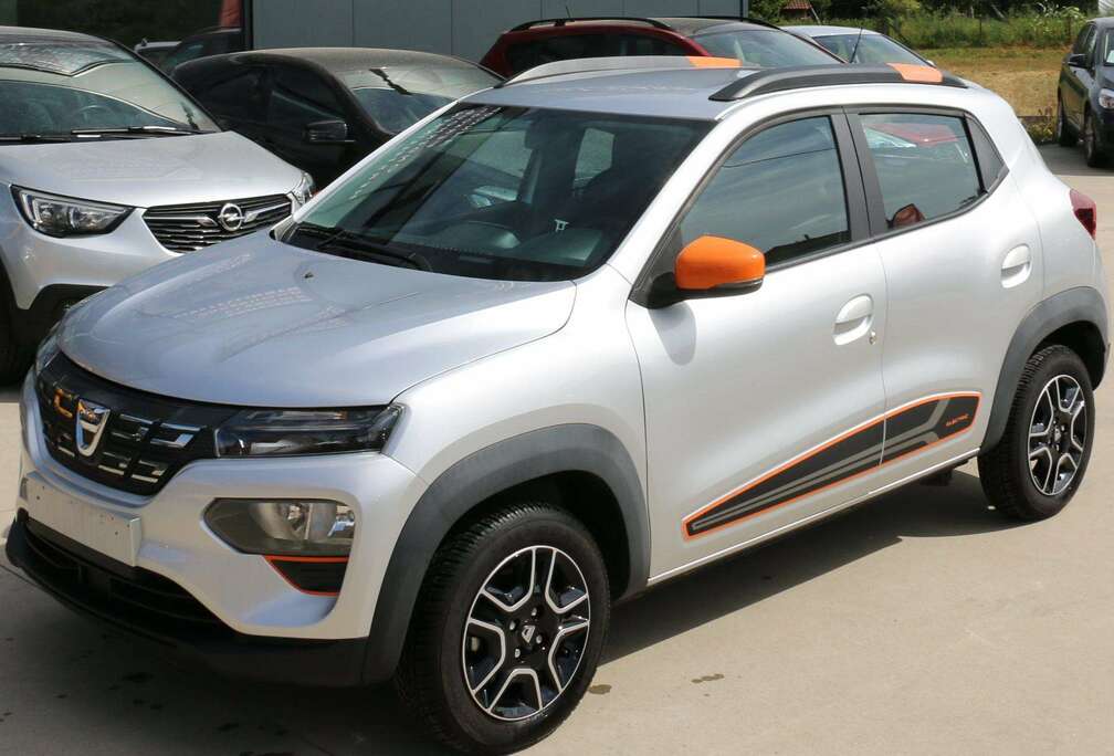 Dacia Spring Comfort Plus + 1 jaar garantie TRAXIO