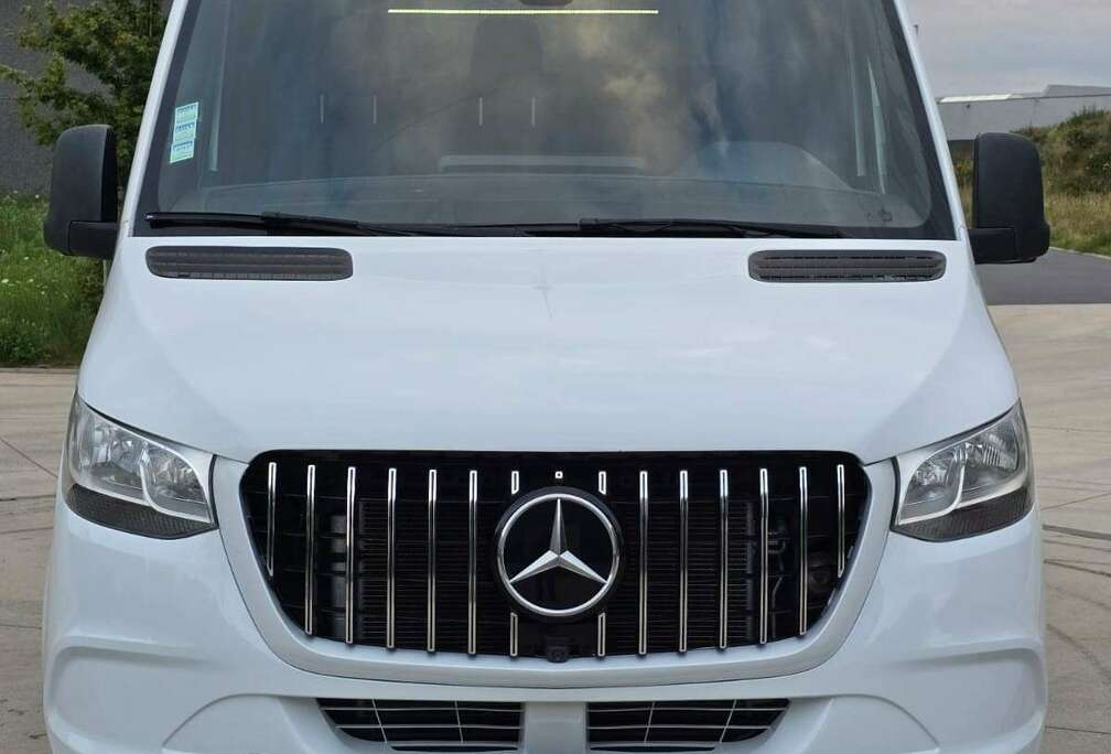 Mercedes-Benz 319 CDI Extralang HA 7G-TRONIC Plus