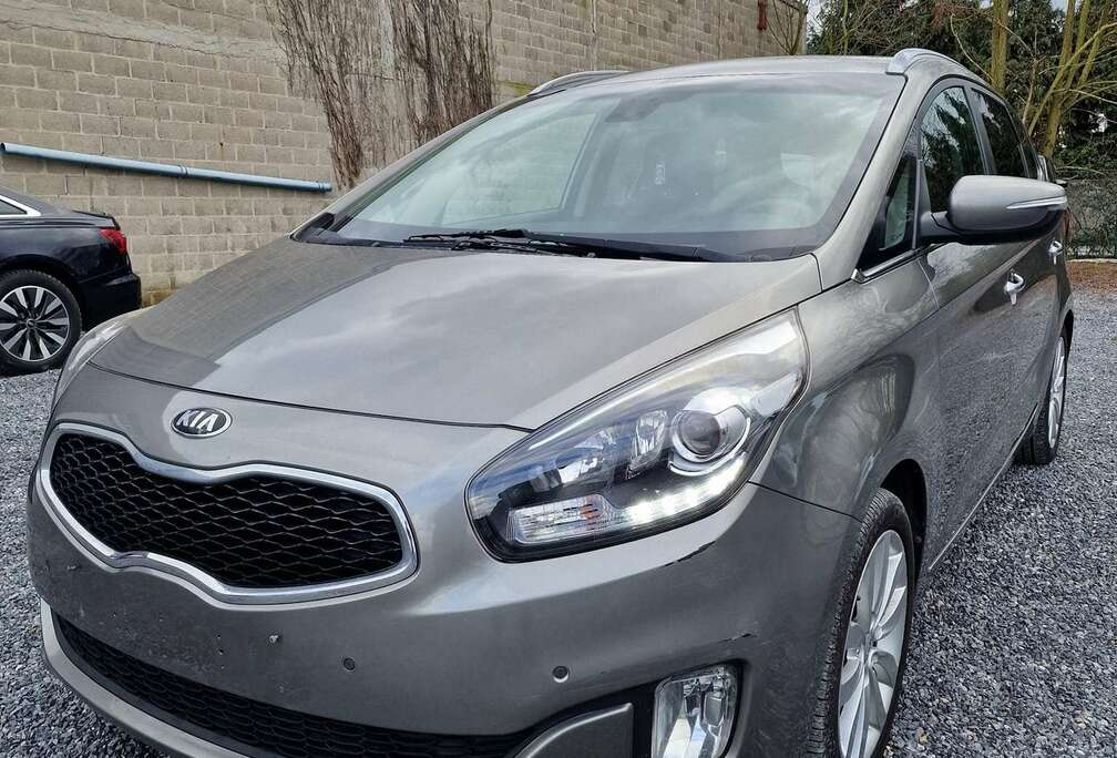 Kia 1.7 CRDI Lounge 7 PLACES