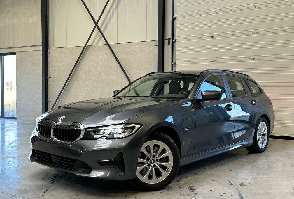 BMW e Touring PHEV - ACC CarPlay Camera Leder