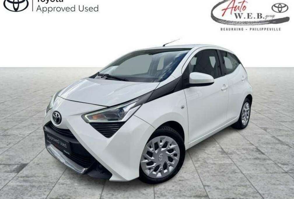 Toyota 1,0 VVT-i 5MT x-play 5 portes