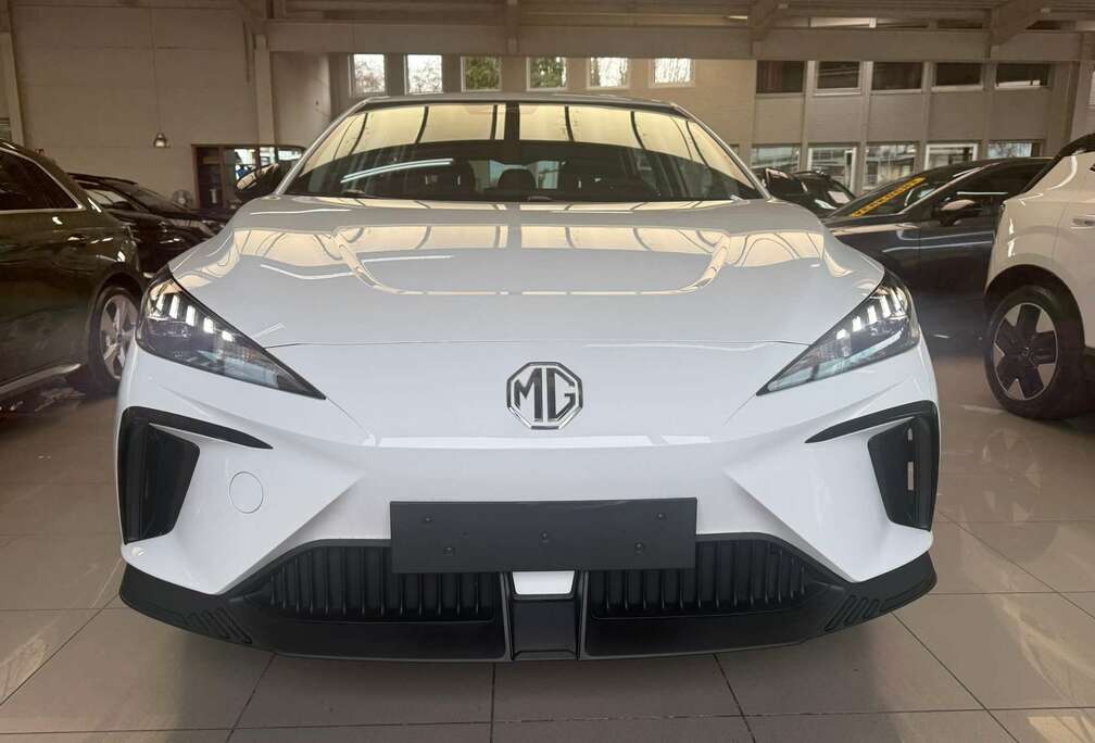 MG EV + GPS/CAMERA/ACC - NIEUW