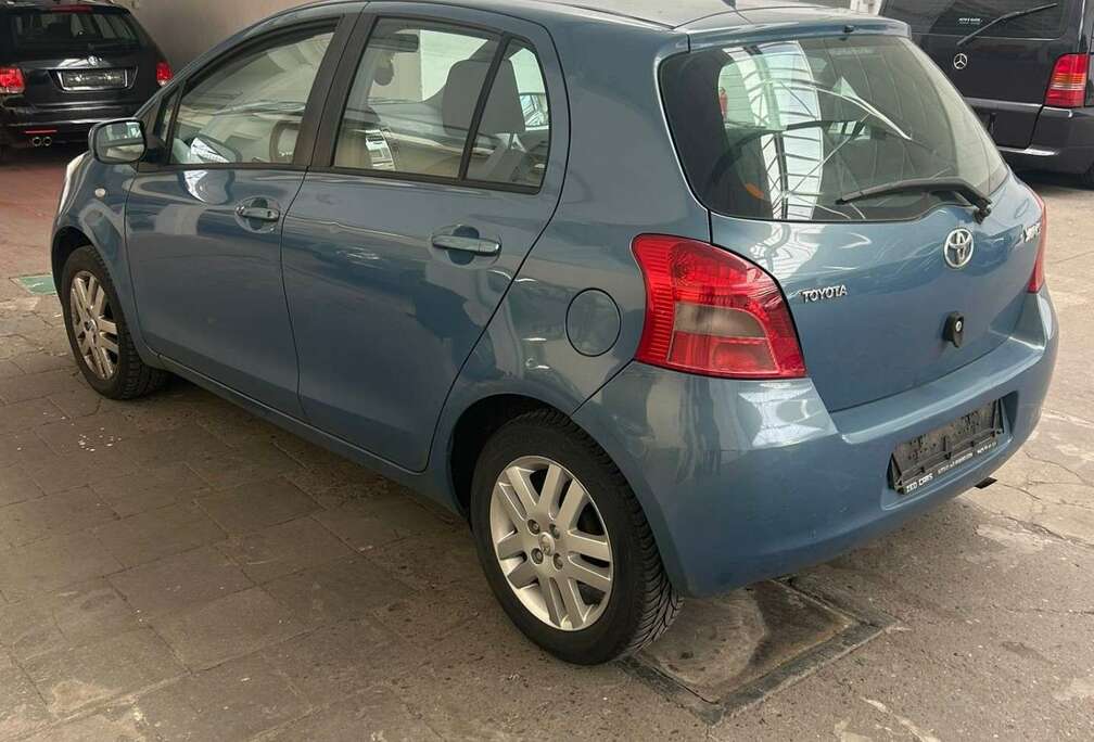 Toyota 1.0i 2007 met 175000km zo meenemen export