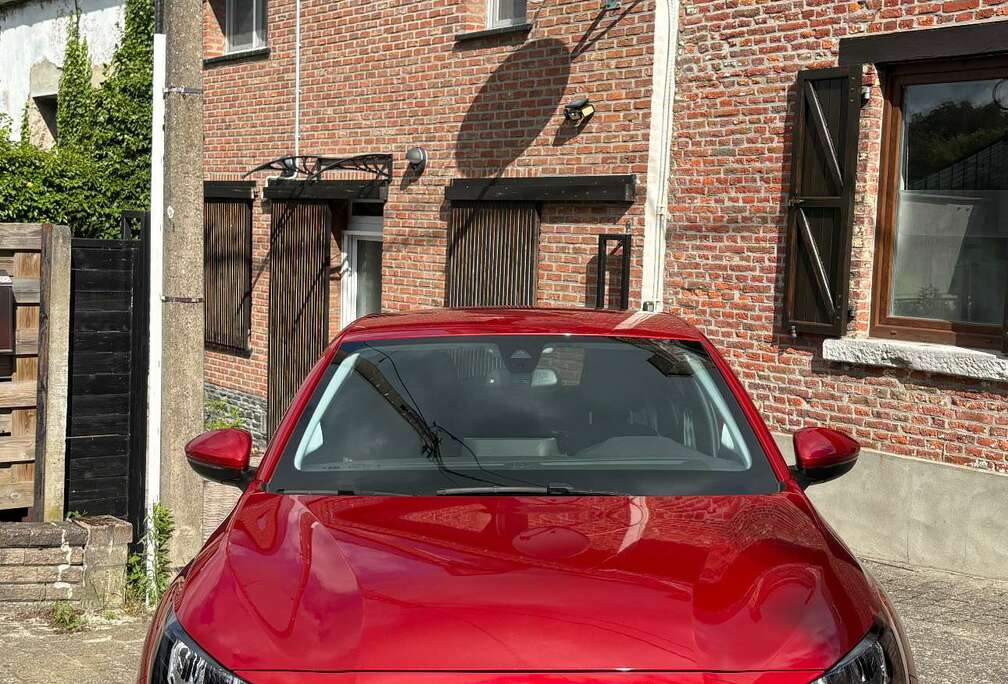 Peugeot 1.2i PureTech Allure Pack