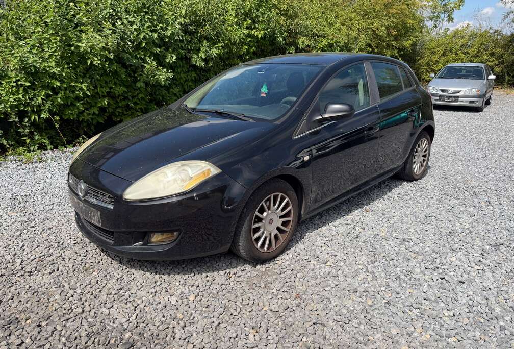 Fiat Bravo 1.6 Multijet Racing DPF - Prix export  Prix marchand -