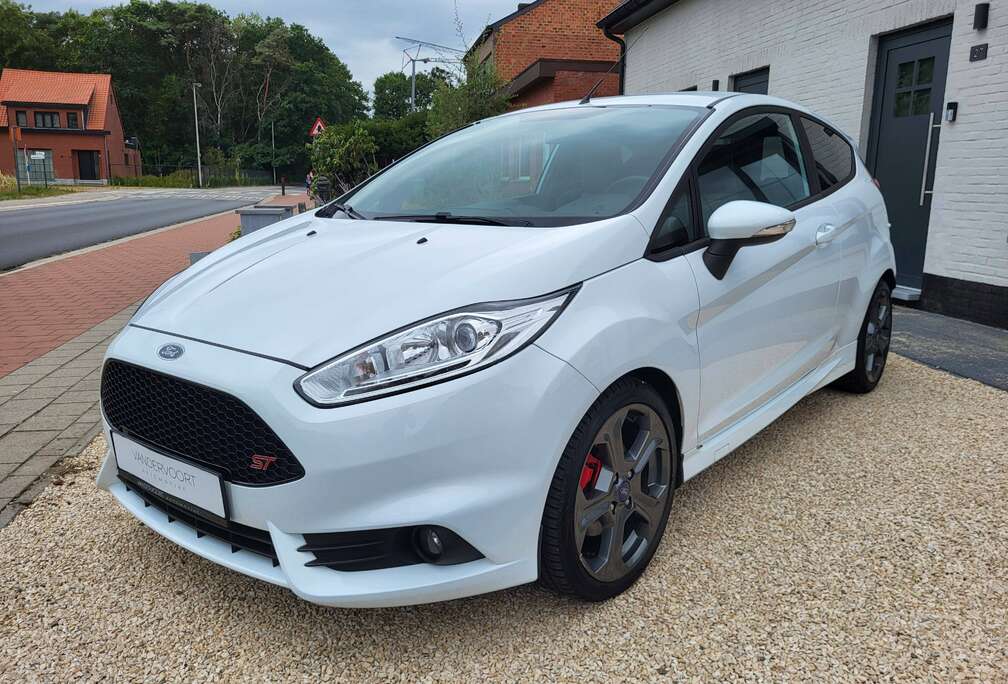Ford Fiesta ST 1.6 EcoBoost