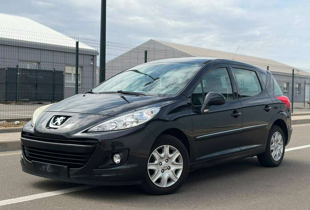 Peugeot Peugeot 207 1.4i * 94.000km * Superbe état * 0492/43.69.59