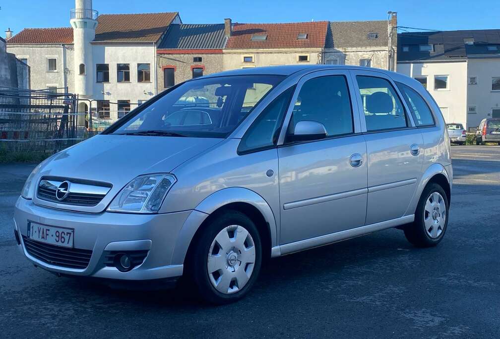 Opel 1.6 essece