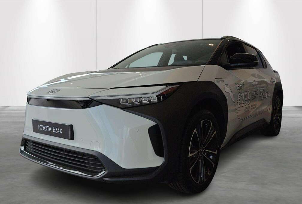 Toyota 71.4 kWh 2WD Style Plus