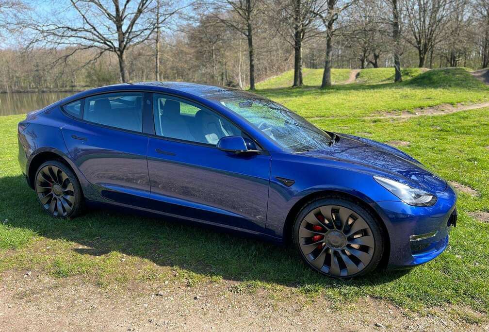 Tesla Model 3 Dual Motor Performance