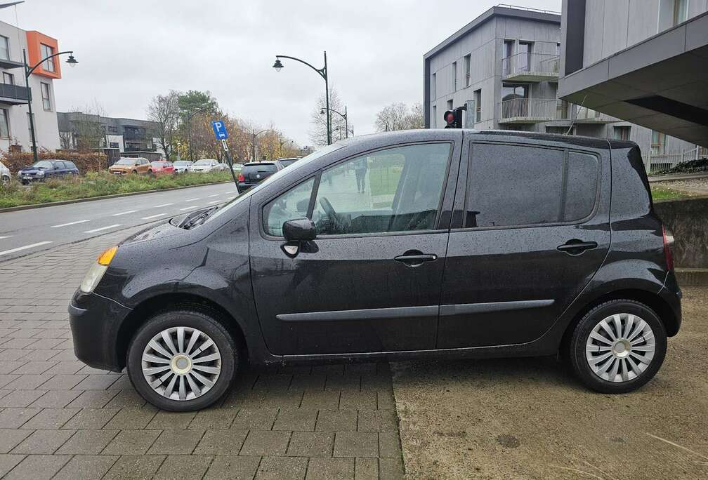 Renault 1.2 16v boîte automatique  0467 63 94 32