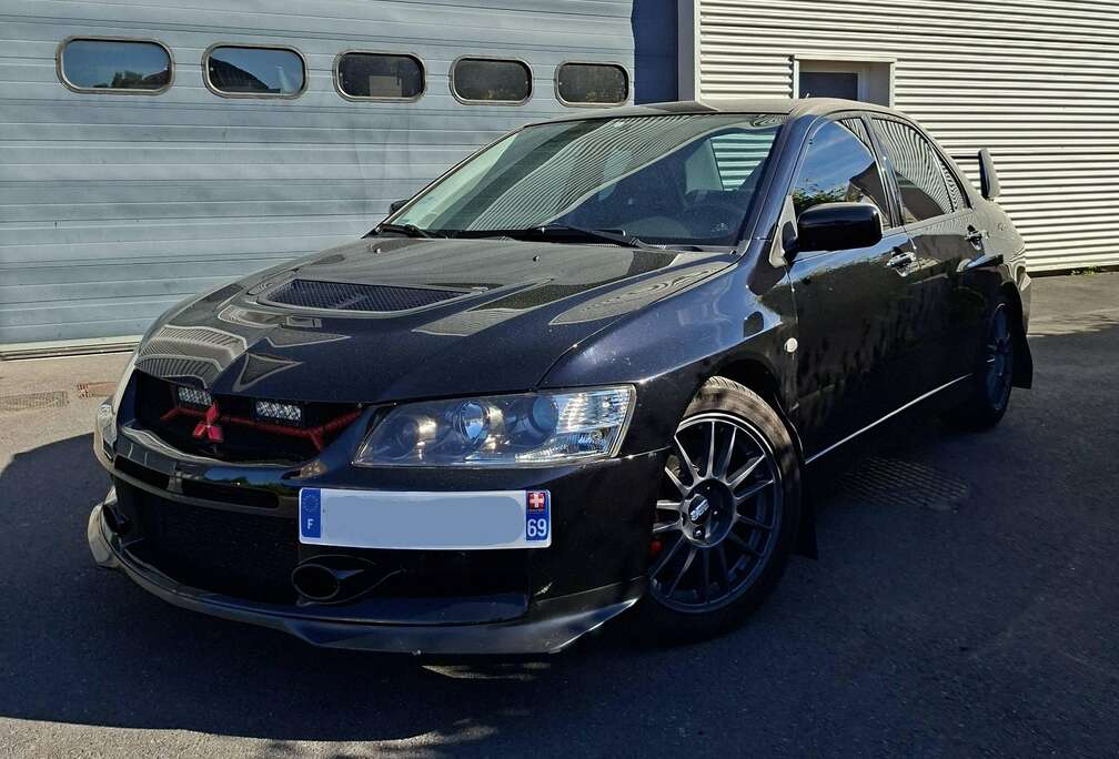 Mitsubishi Evolution 9