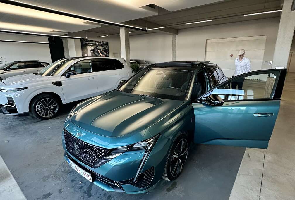 Peugeot SW 1.2 PureTech GT Pack S&S (EU6.3) Met Garantie