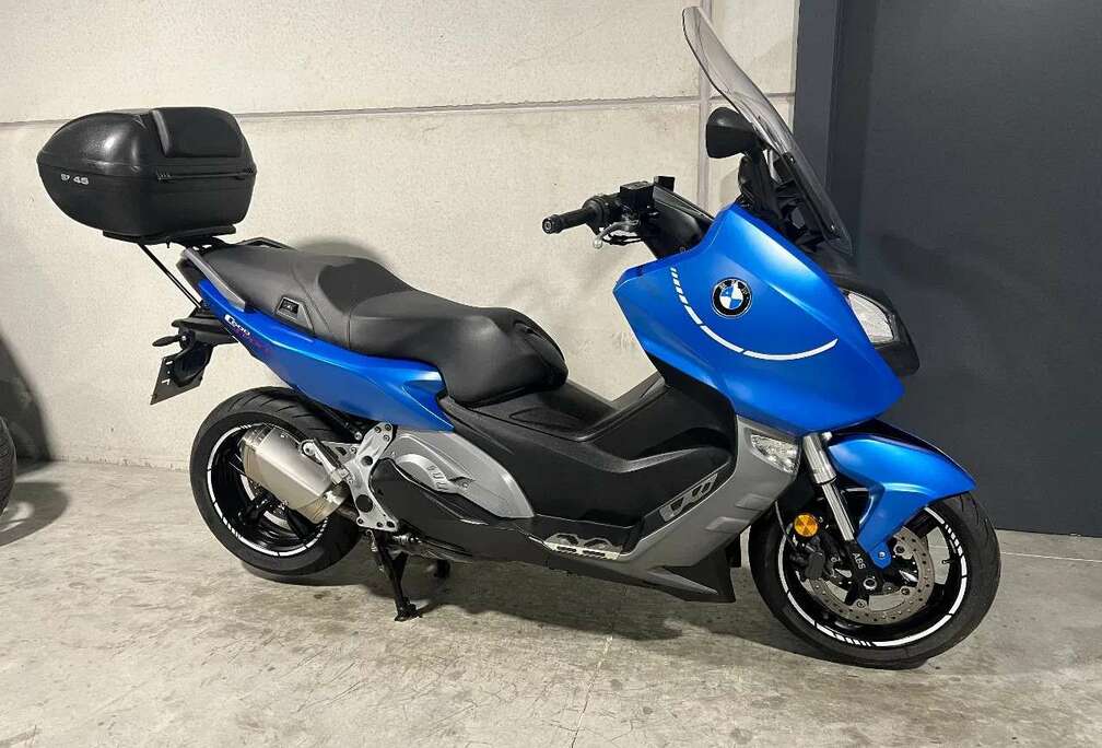 BMW met topcase