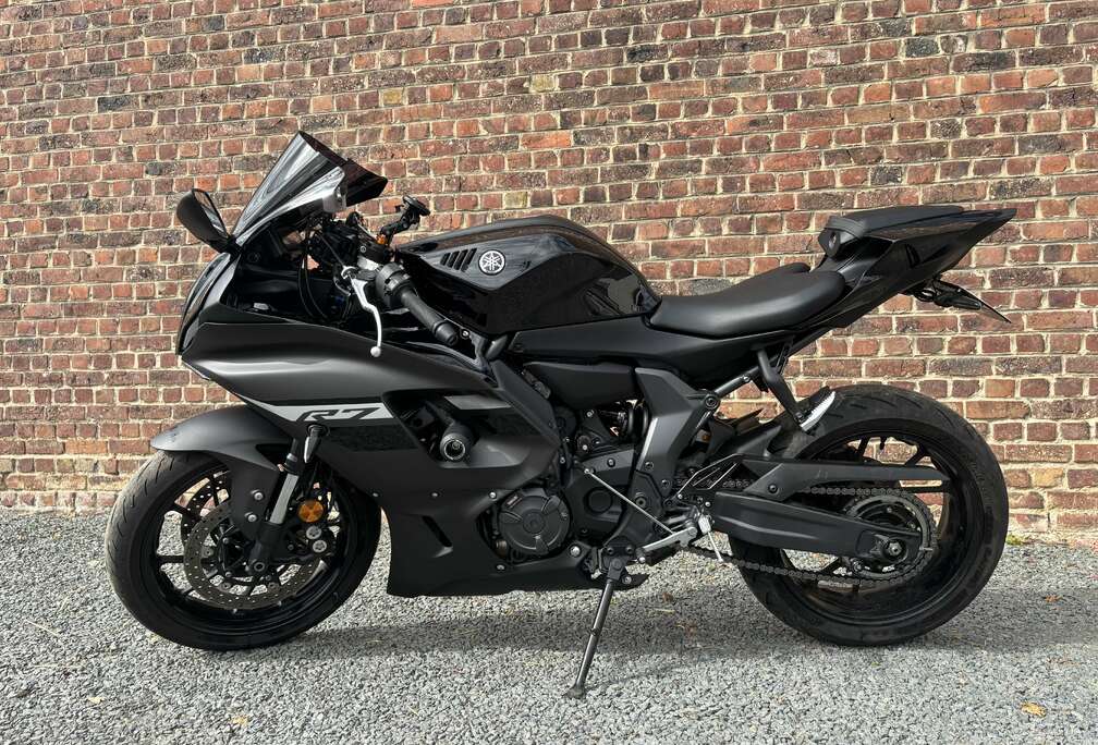 Yamaha R7 (2024) - A2 - Yoshimura Full Exhaust