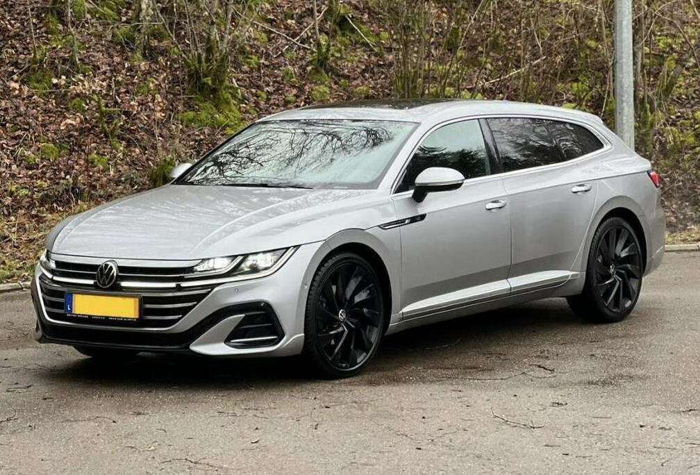 Volkswagen Shooting Brake / R Line / Facelift / IQ LIGHTS