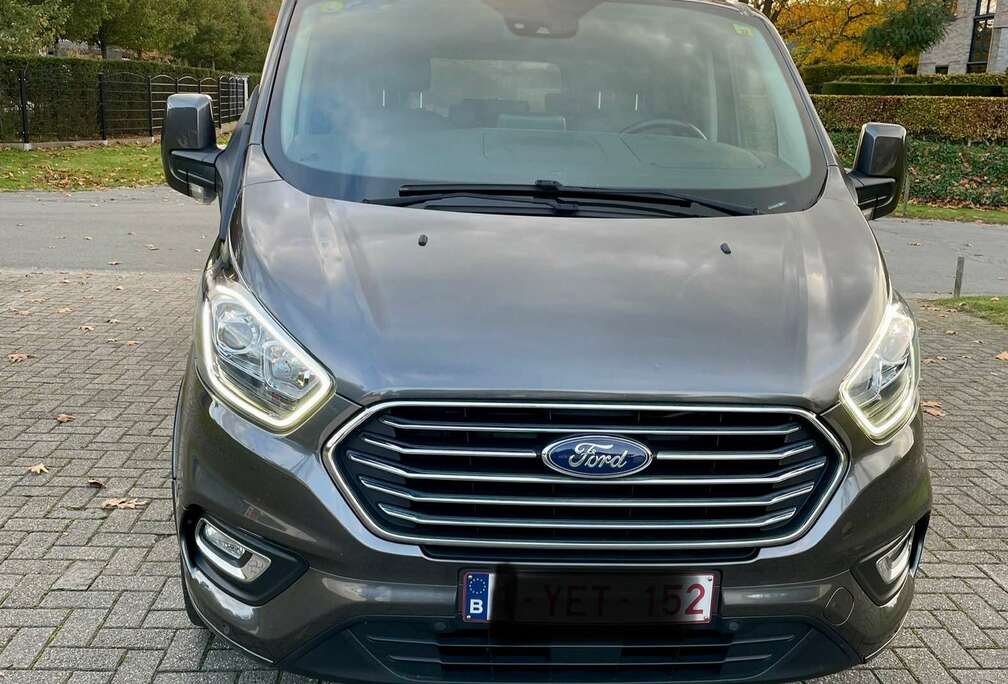 Ford Tourneo Custom 320 L2H1 VA Autm. Titanium