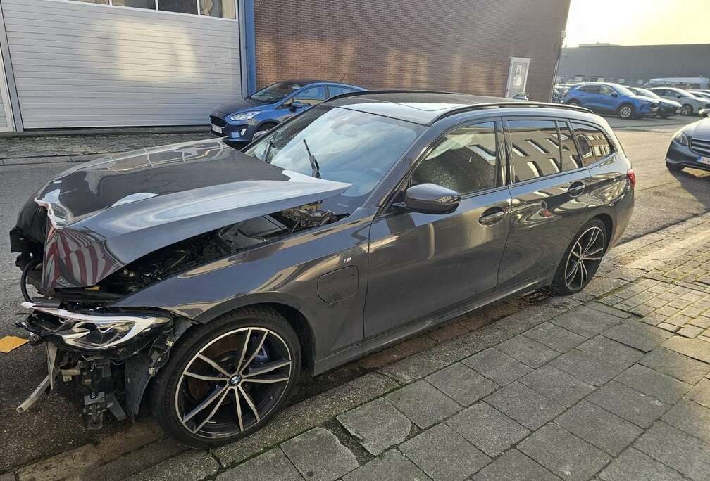 BMW Touring 330eA PHEV