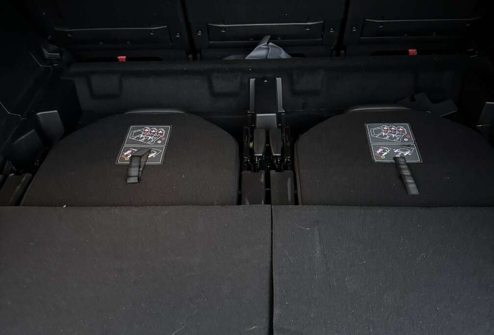 Peugeot Hybrid 136 e-DSC Allure Pack