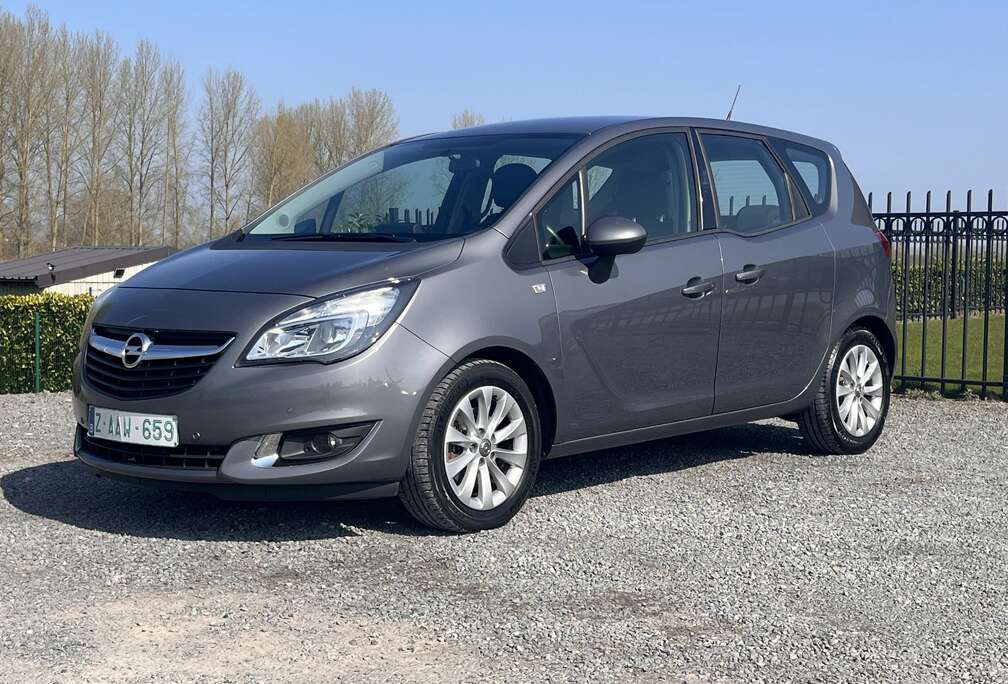 Opel 1.4 Benzine, 54.000 Kilometres, Navigatie