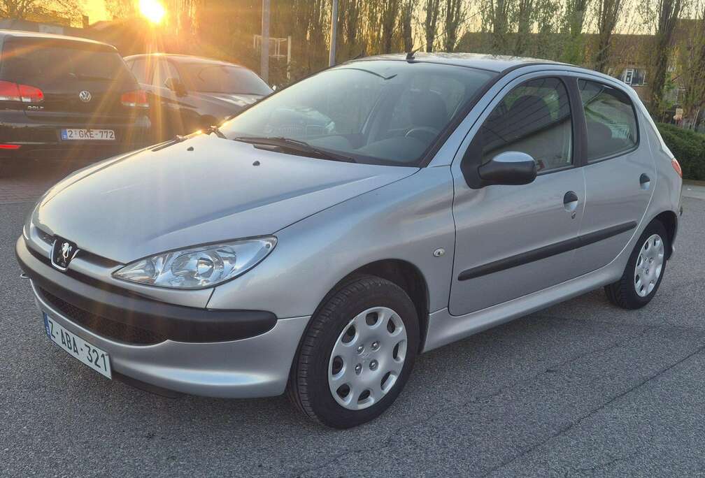 Peugeot 206 1.1i X-Line état exceptionnel  1er propriétaire