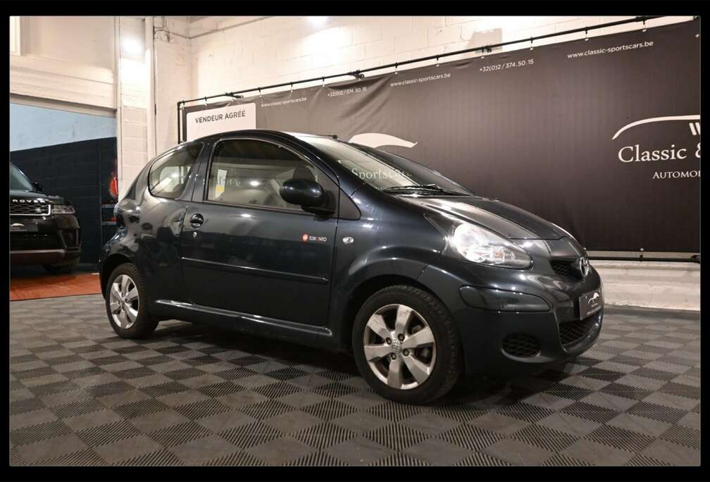 Toyota Aygo 1.0i VVT-i AUTOMATIQUE / GPS NAVI / CLIM