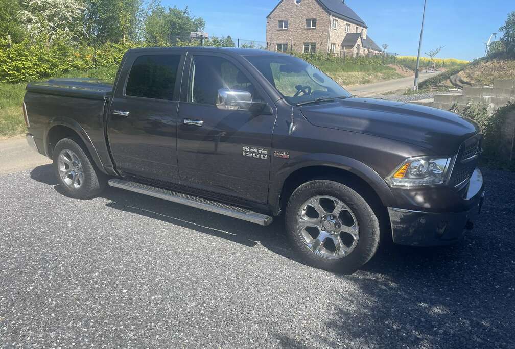 Dodge Laramie Full Option Hemi 5.7