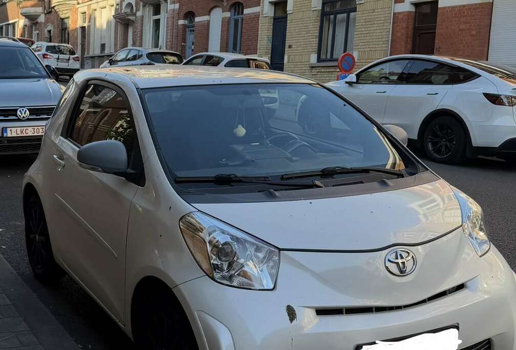 Toyota 1.0i VVT-i Sol