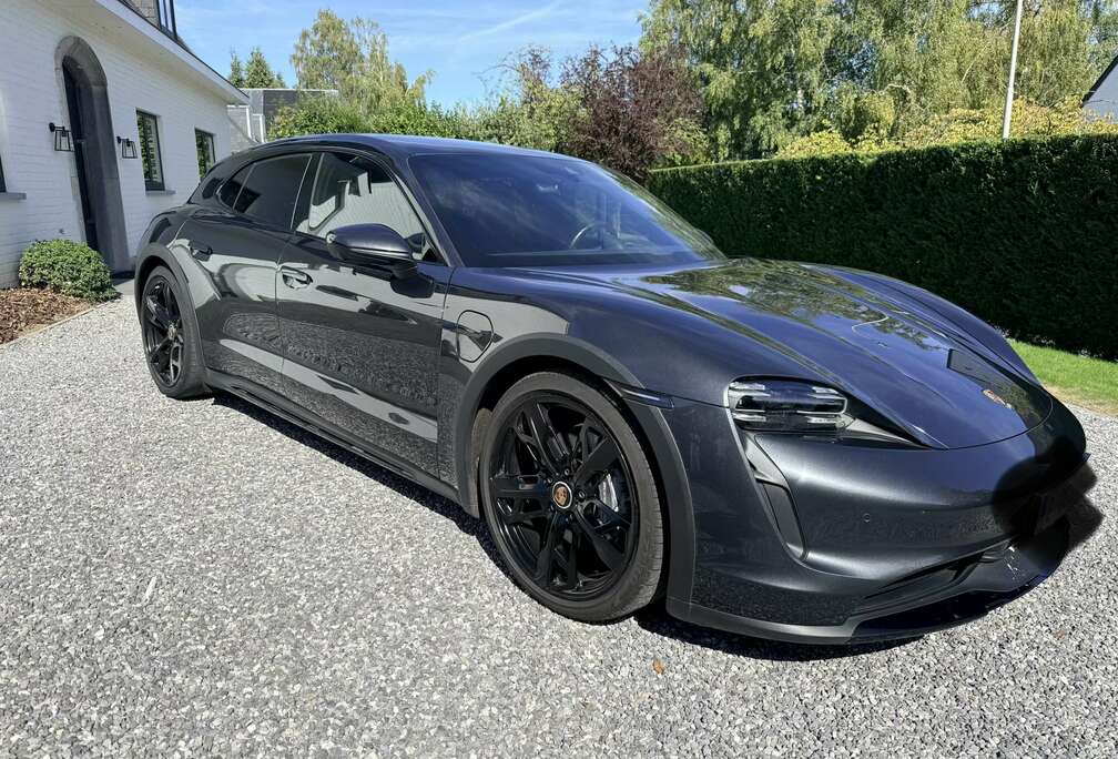 Porsche Cross Turismo 4 Full Options