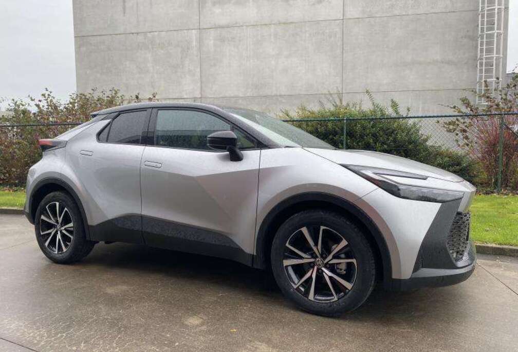 Toyota Teamplayer Bi-Tone