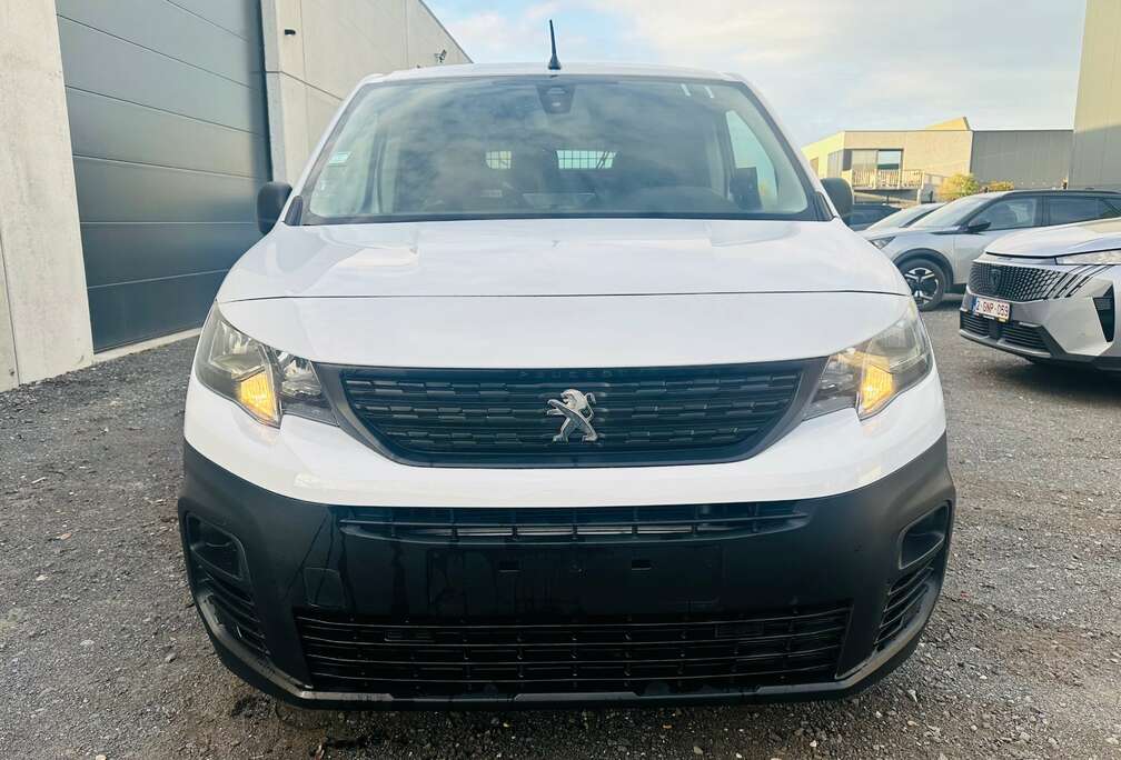 Peugeot Partner L2/3zit/2022/airco/cruis/11560€ netto