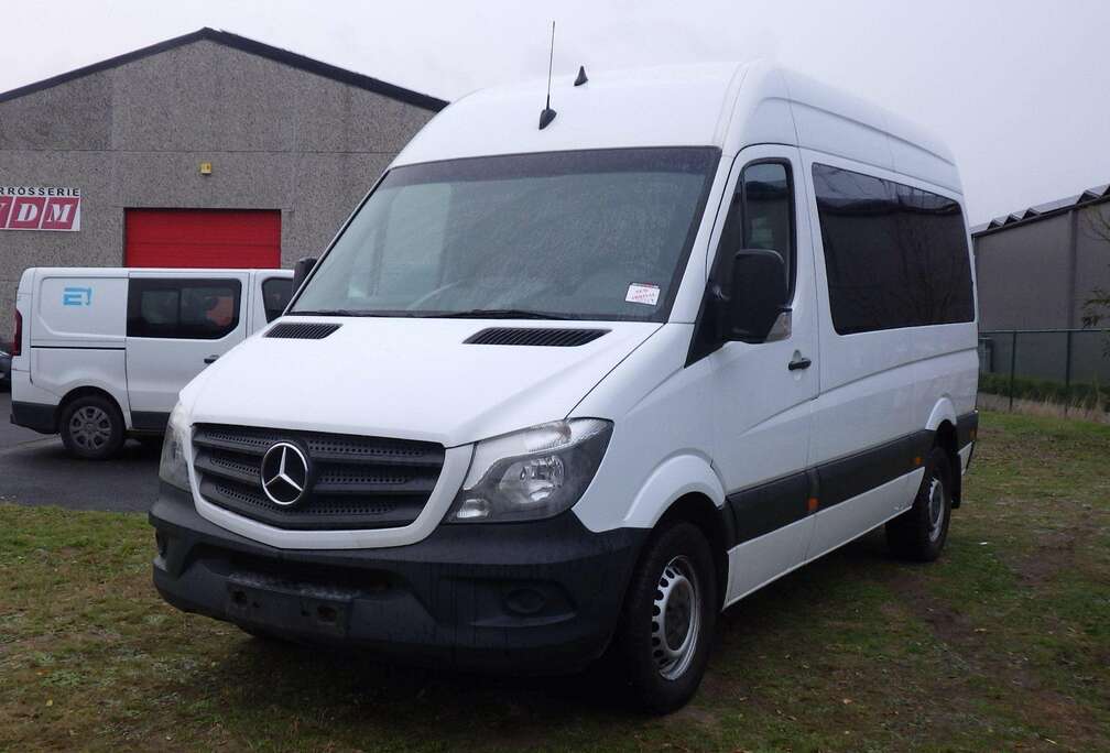 Mercedes-Benz 313 (Stock ID 12359)