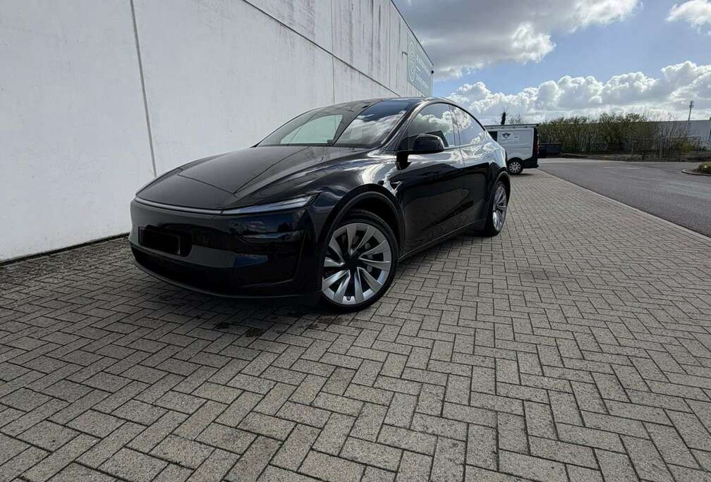 Tesla 83.1 kWh Long Range AWD