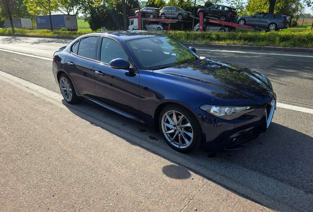 Alfa Romeo 2.2 JTDm Super AUT. 1EIG. IN PERFECTE STAAT MET GARANTIE