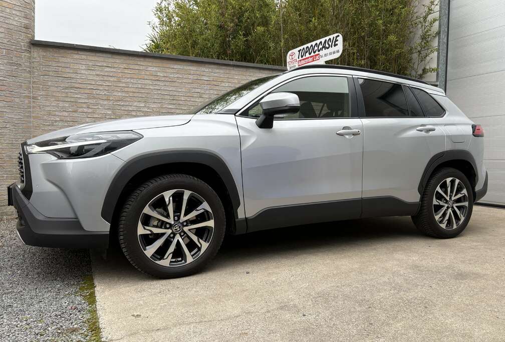Toyota 1.8 HYBRID STYLE AUTOMAAT/ 23200km/ €26074+btw