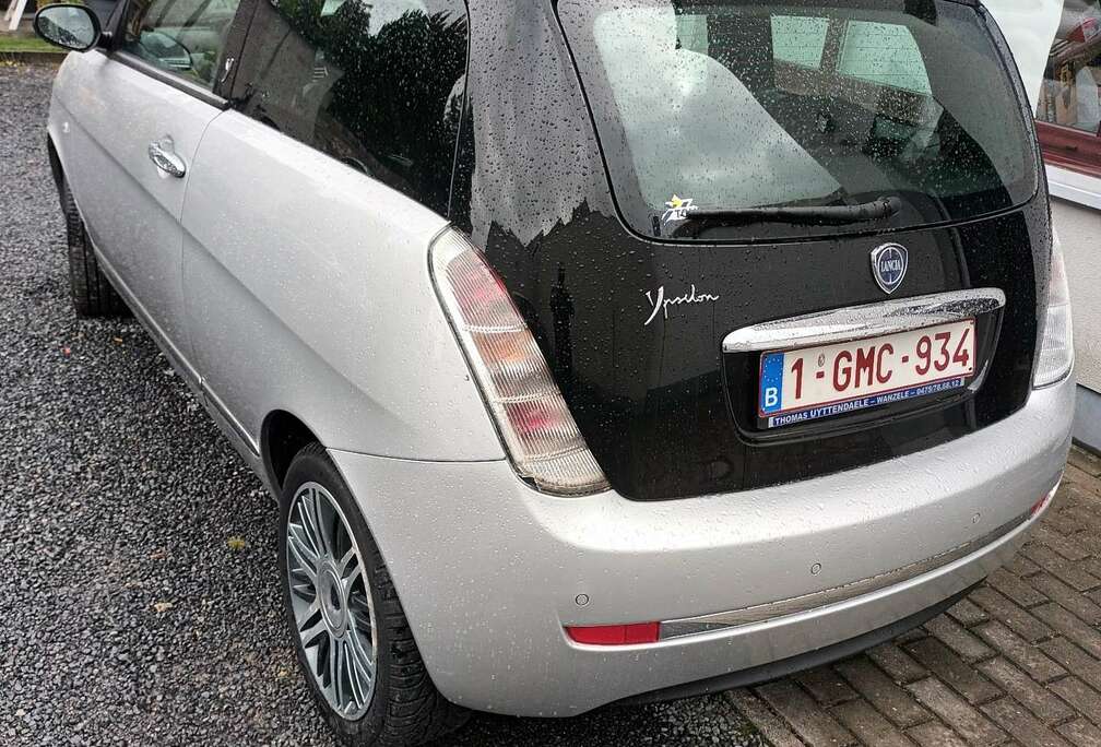 Lancia Ypsilon 1.2i Argento