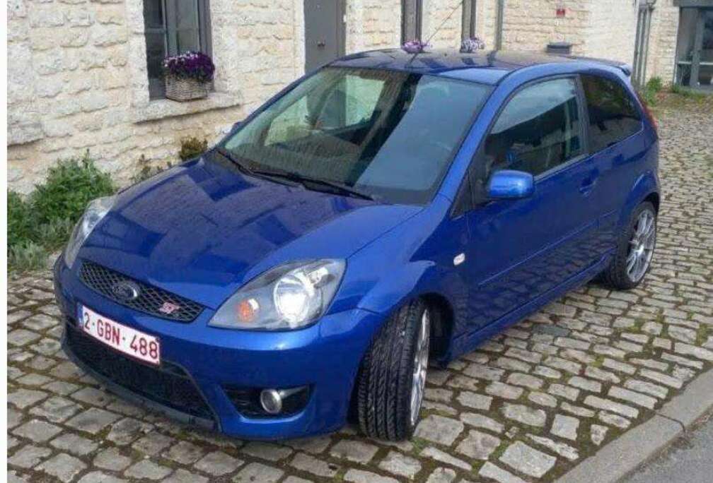 Ford Fiesta ST 2.0i 16v