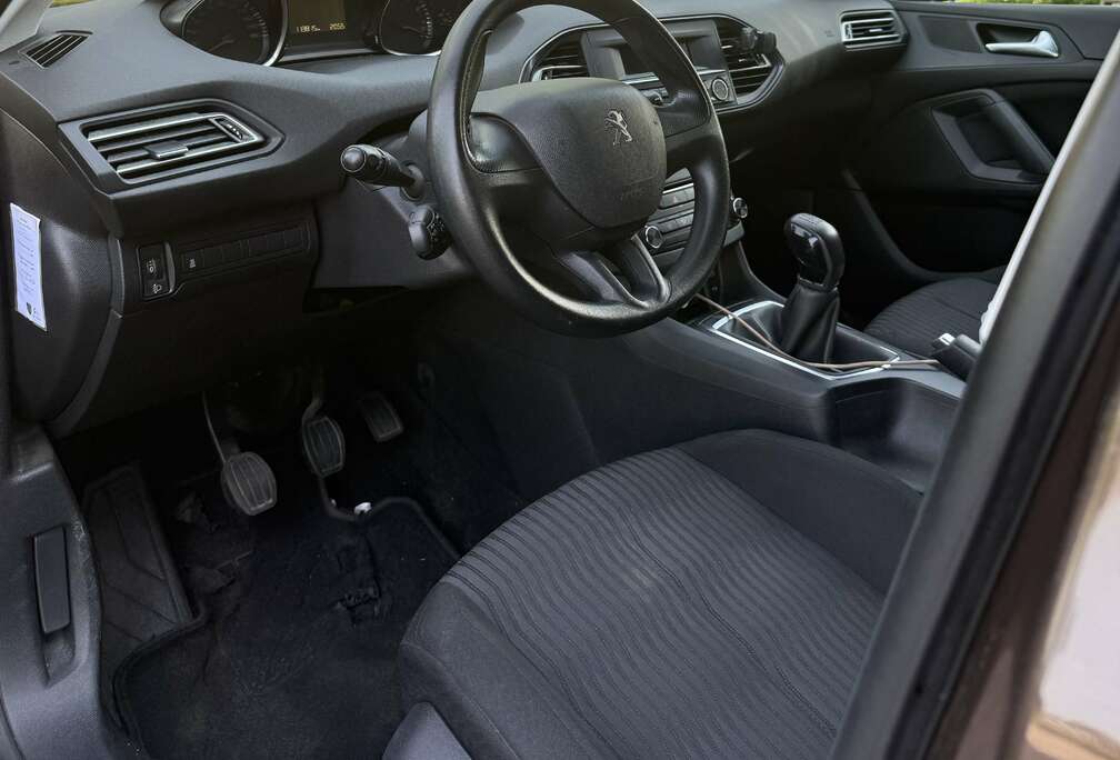 Peugeot SW 95 VTi Tendance