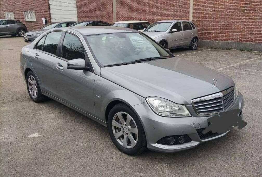 Mercedes-Benz C 180 CGI BlueEFFICIENCY