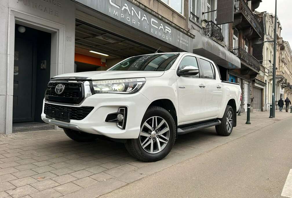 Toyota Hilux 2.4 D-4D 4WD Invincible