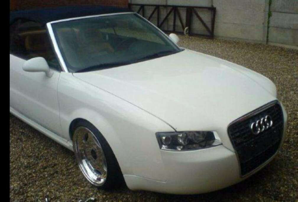 Audi 80 2.3 automaat Benzine (onderdelen, export, ...)