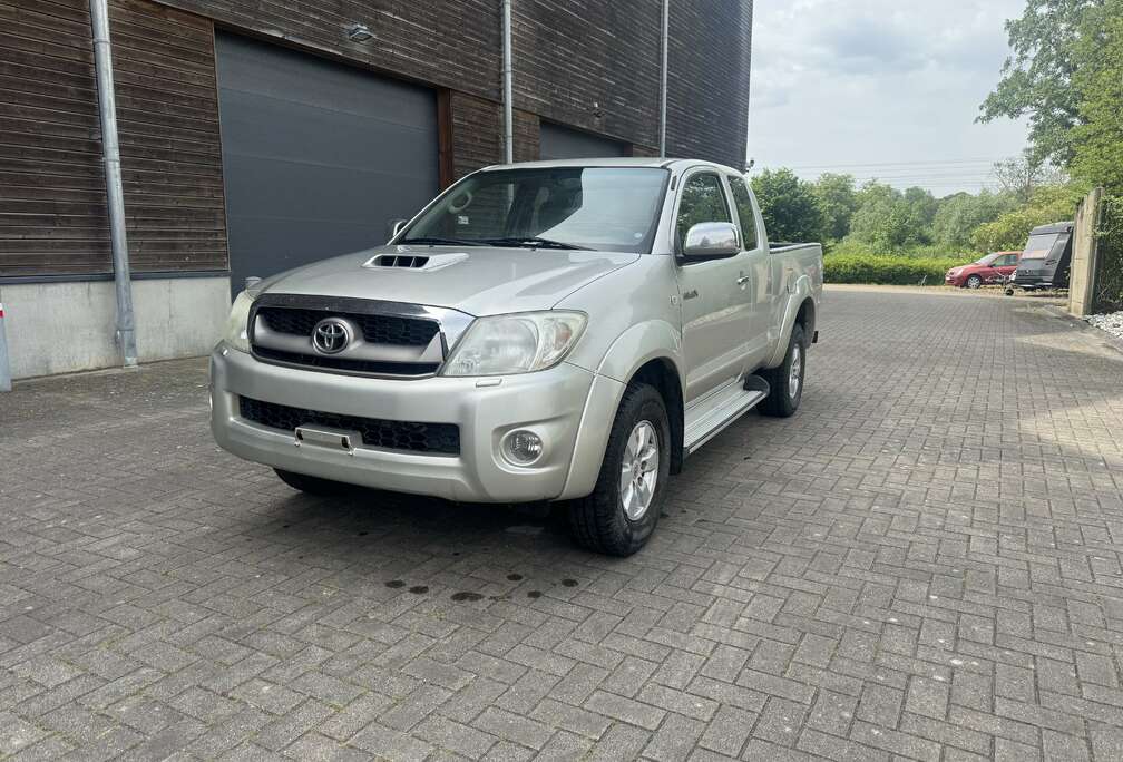 Toyota 4x4 Extra Cab Sol