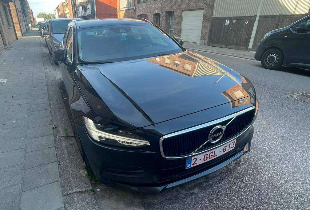 Volvo V90 2.0 D4  Momentum AdBlue (EU6d-TEMP)